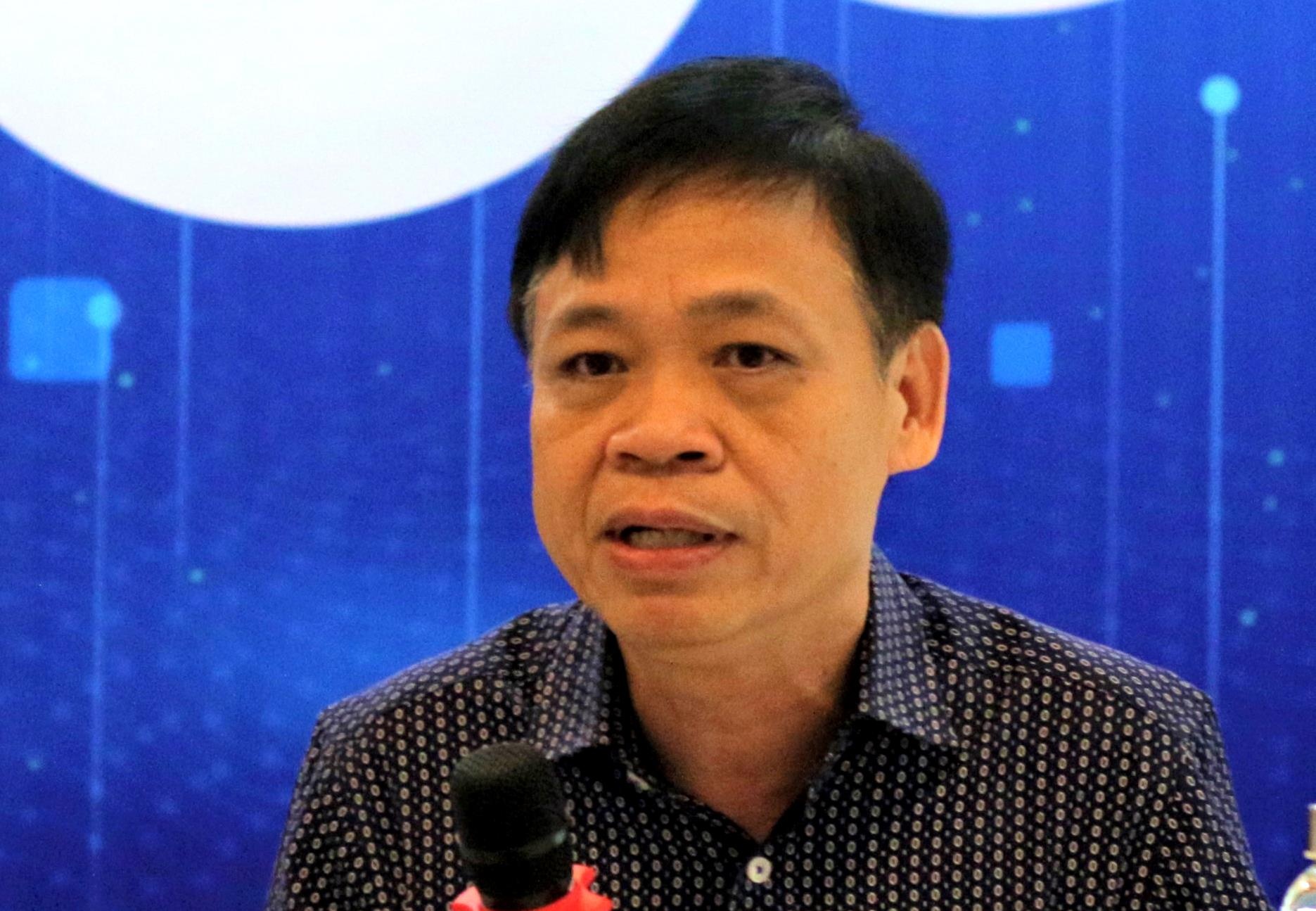 'Facebooker Dam Vinh Hung lay tu cach gi de duoc quyen xu nguoi khac' hinh anh