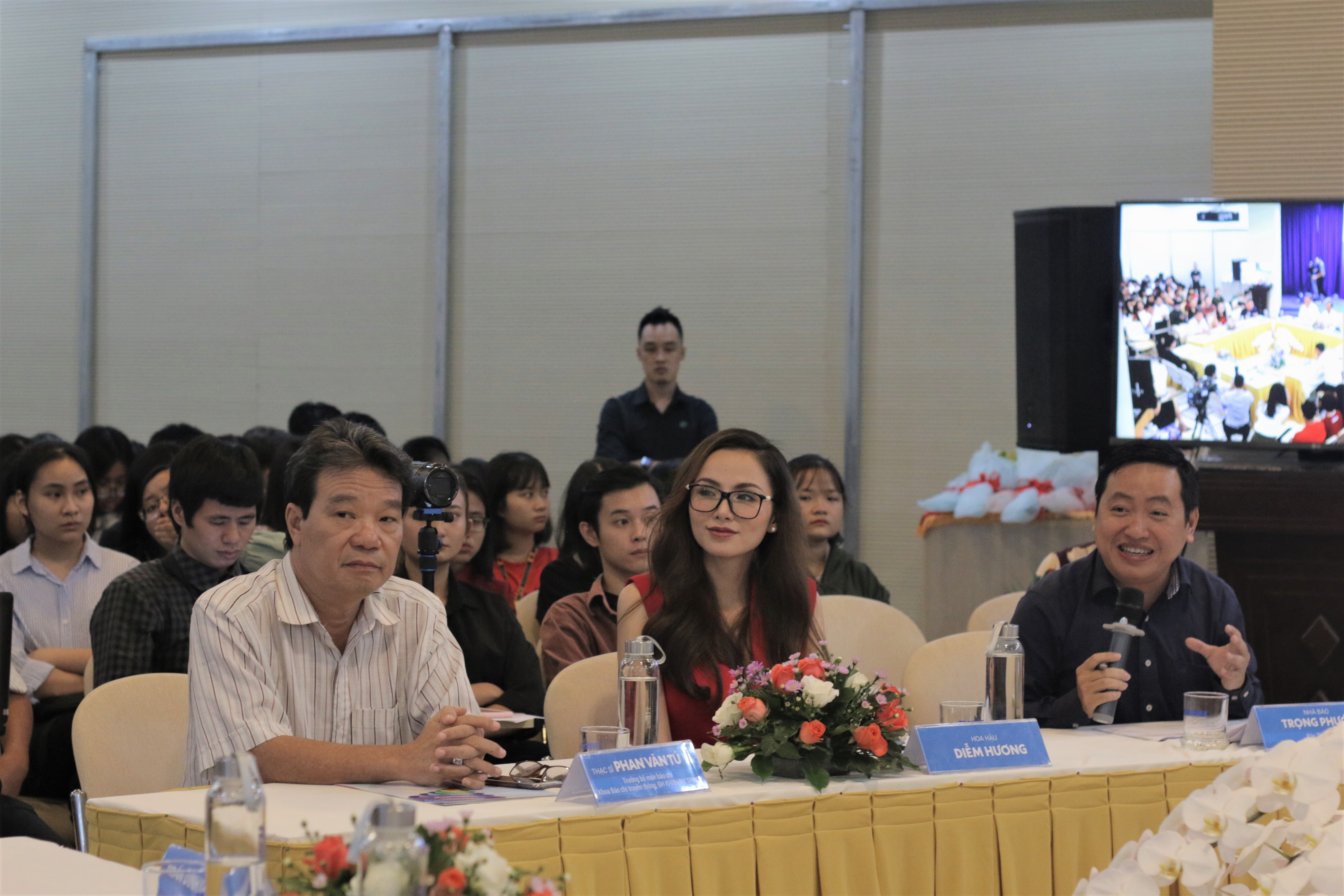 vu khong truc loi tren mang xa hoi anh 1