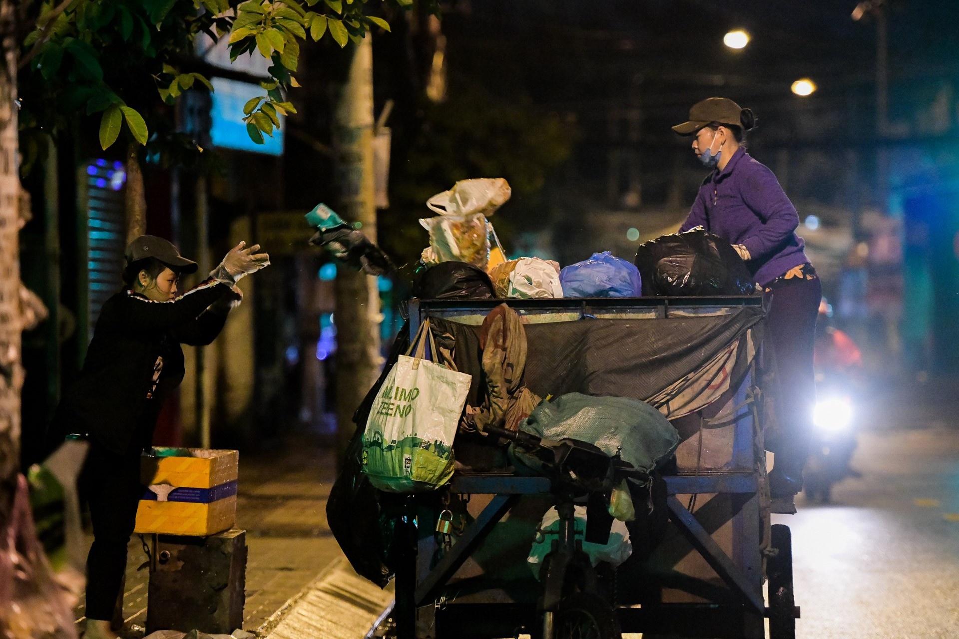 thu gom vận chuyển rác TP.HCM ảnh 2 thu gom van chuyen rac TP.HCM anh 2