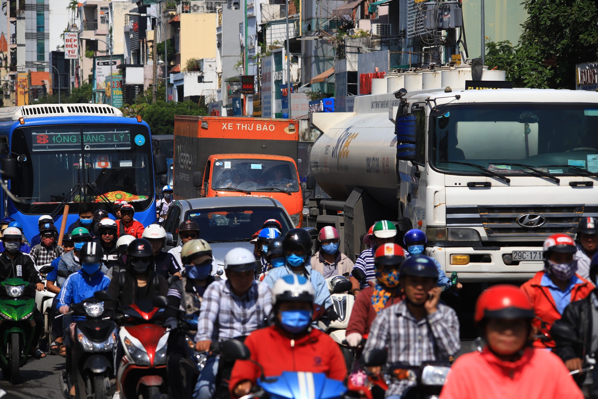 ket xe lien mien o TP.HCM anh 1