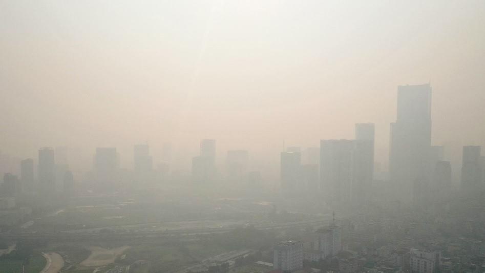 Khong khi Ha Noi o nguong co hai sang nay hinh anh