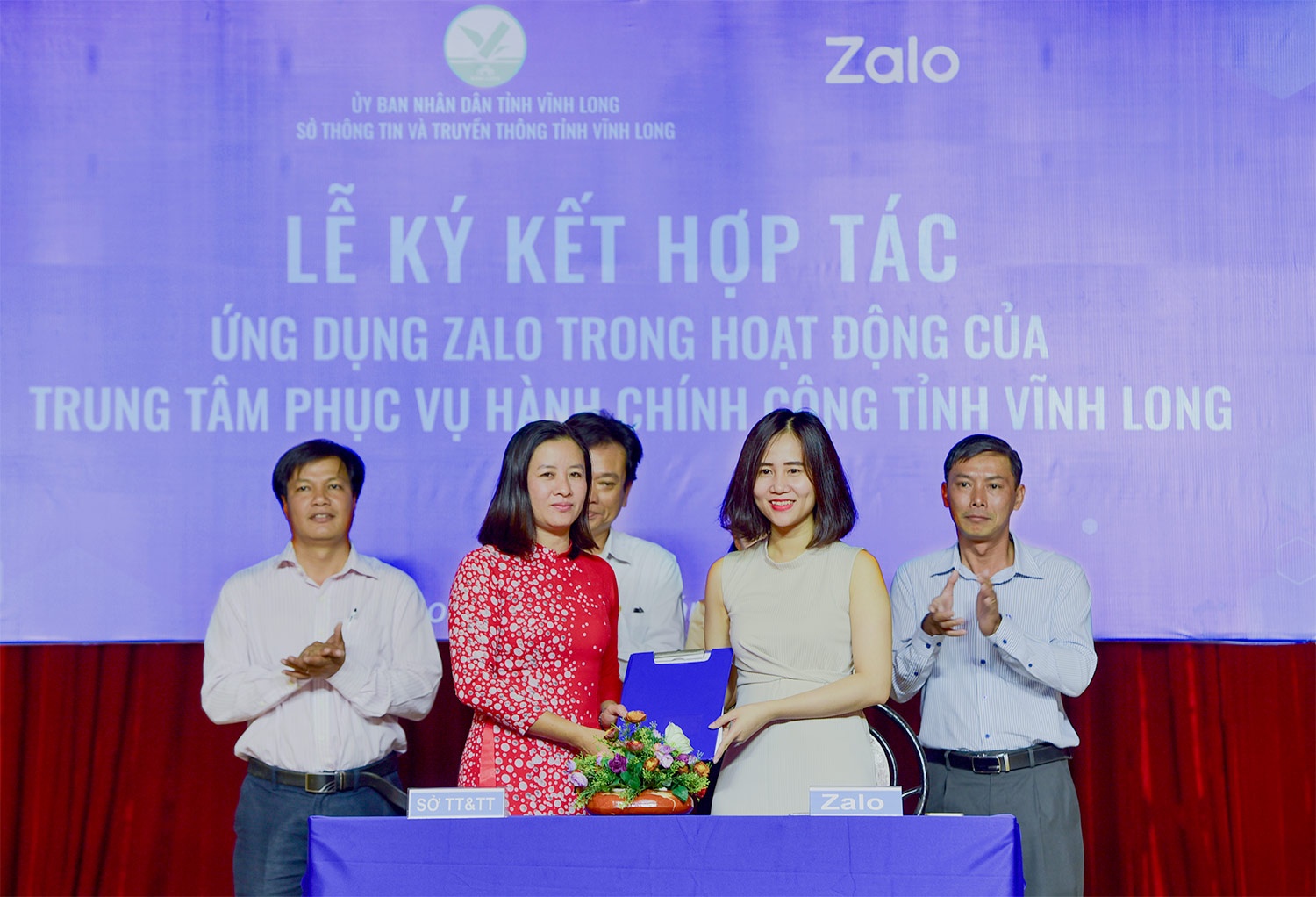 Vinh Long giai quyet thu tuc hanh chinh qua Zalo hinh anh