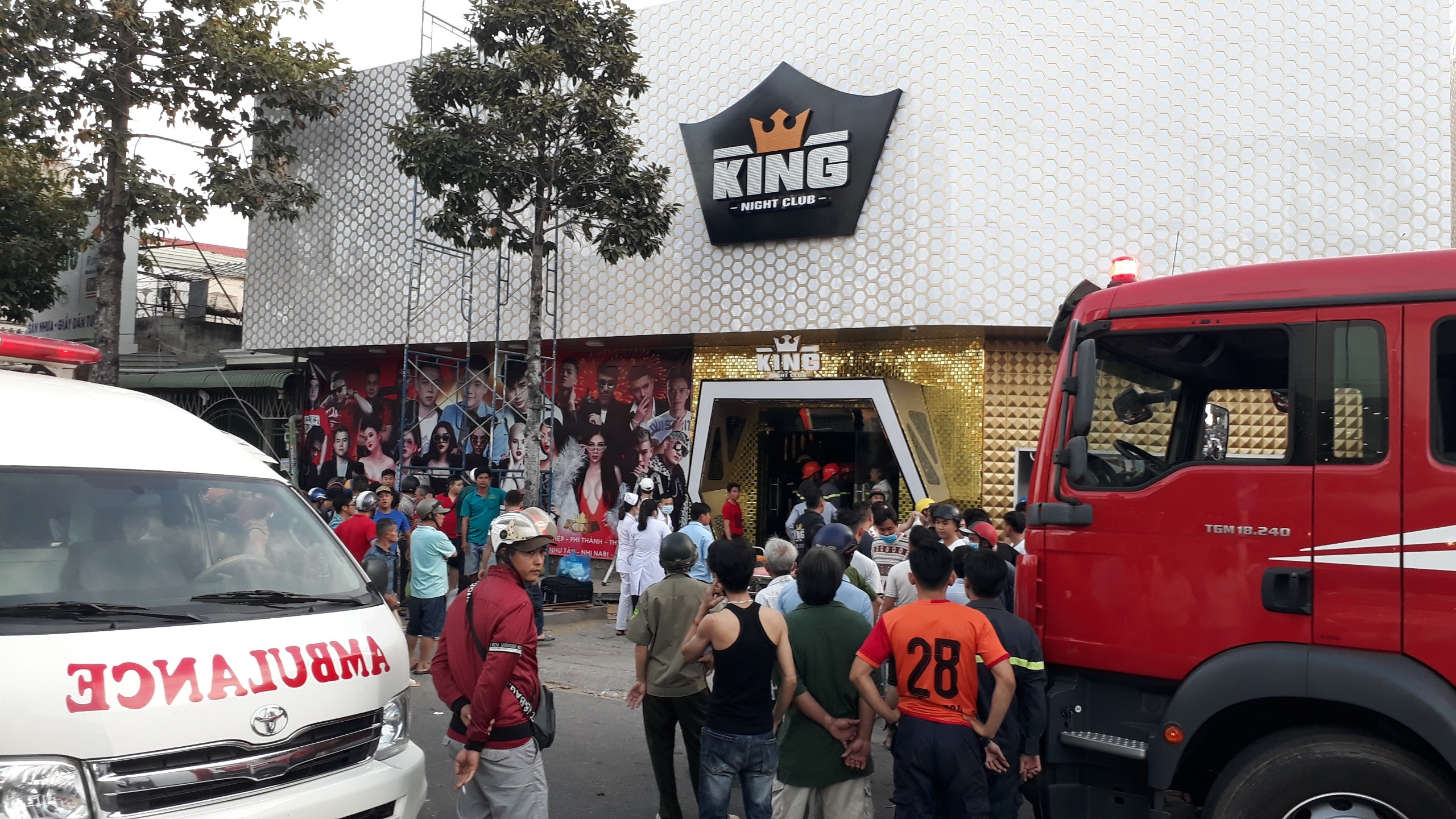 Giang ho de doa phong vien tac nghiep vu sap vu truong King Night Club hinh anh