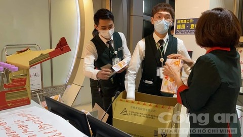 Cam bay phong tranh dich anh 4