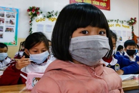 Se tiep tuc dong cua truong neu 2 lop hoc co tre nhiem benh ho hap hinh anh