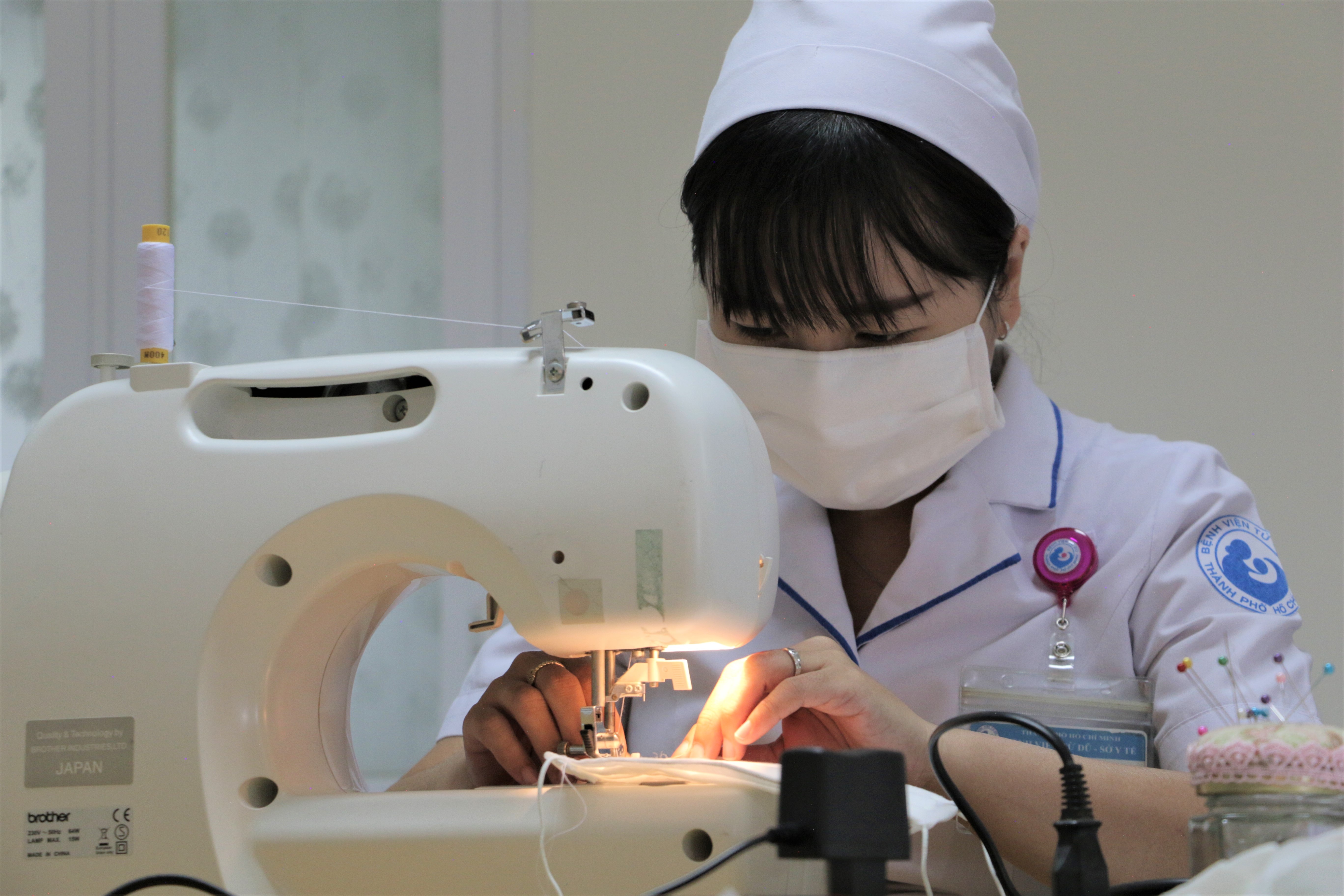 'Xi nghiep khau trang' o Benh vien Tu Du hinh anh