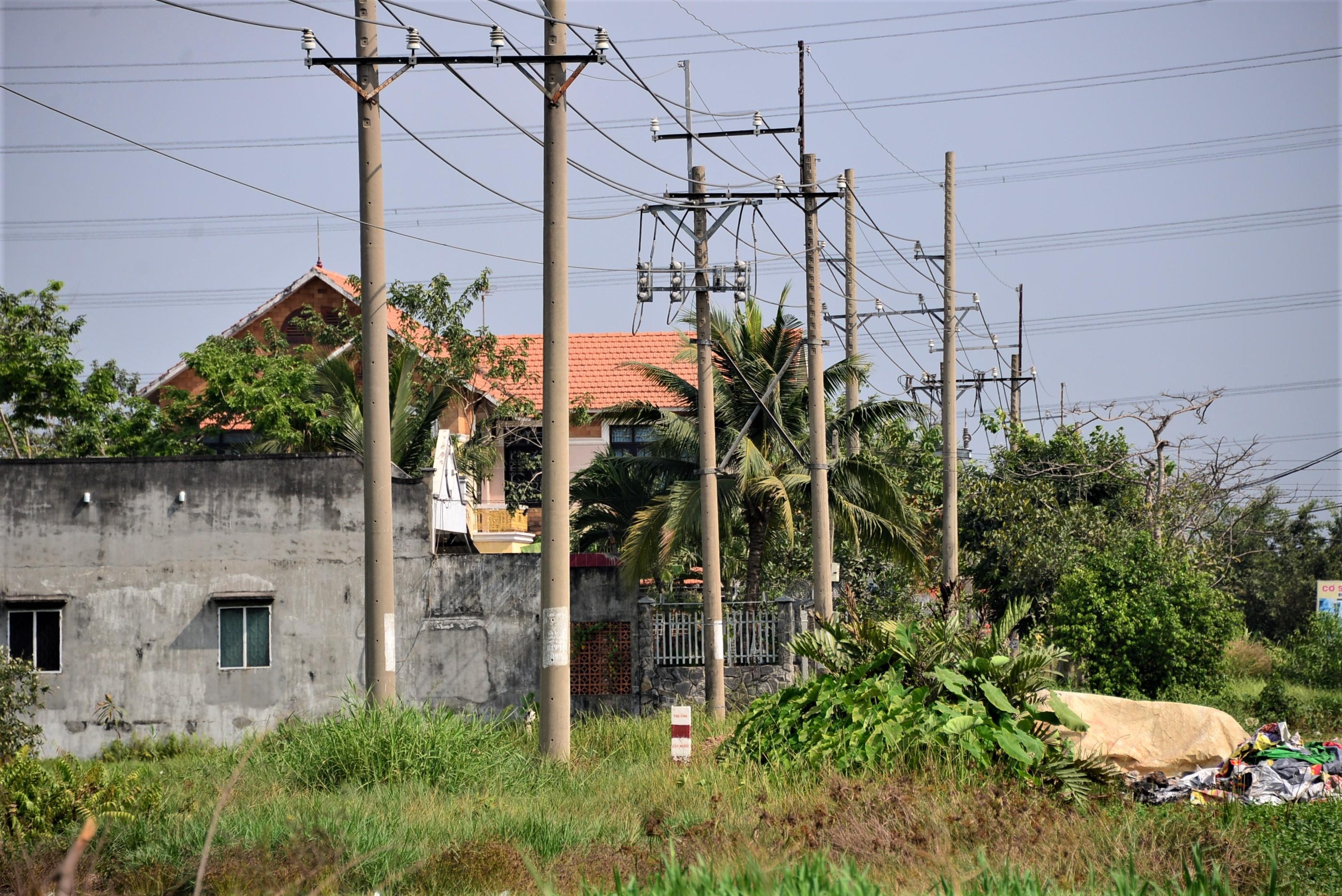 can nha hoang Tuan "Khi" lan tron anh 1