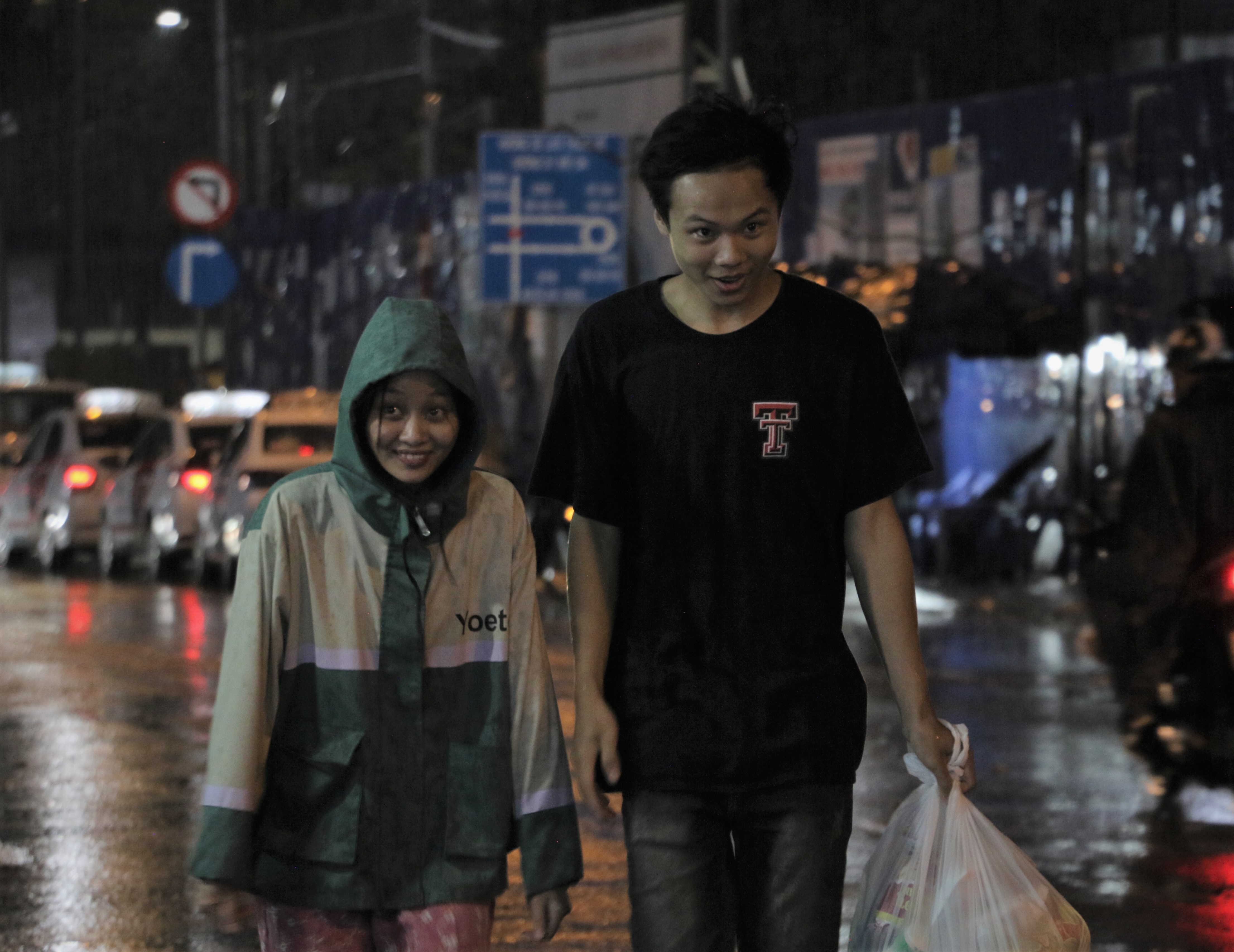 mua trai mua TP.HCM anh 1