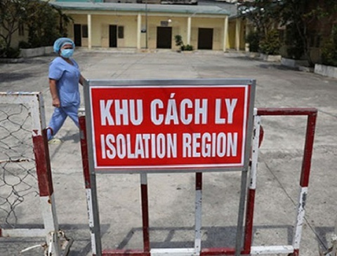 TP.HCM cach ly 11 nguoi di cung chuyen bay voi nu benh nhan Covid-19 hinh anh