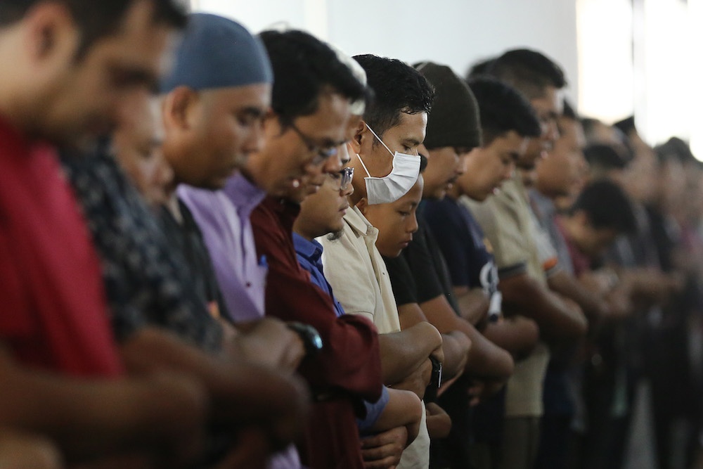 TP.HCM tim thay 44 nguoi du thanh le o Malaysia cung benh nhan 61 hinh anh