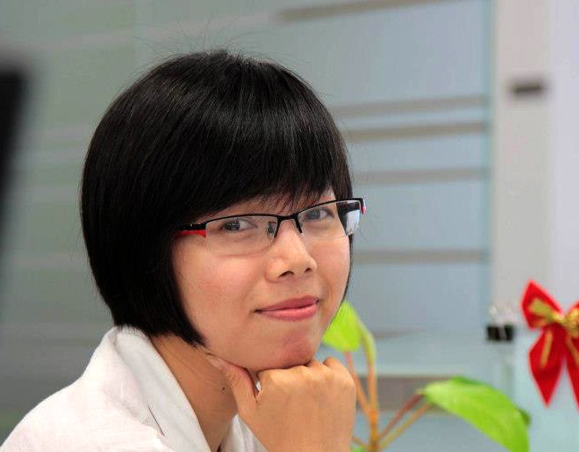 Cuoc song cua nu nhan vien cong so trong khu cach ly hinh anh