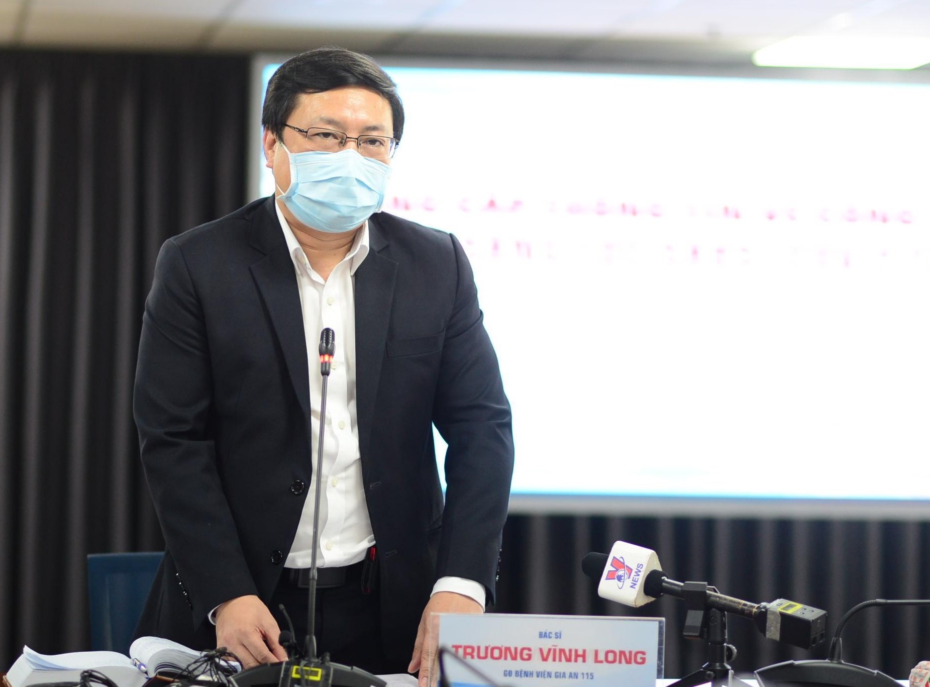 cuoc chien chong dich Covid-19 anh 1