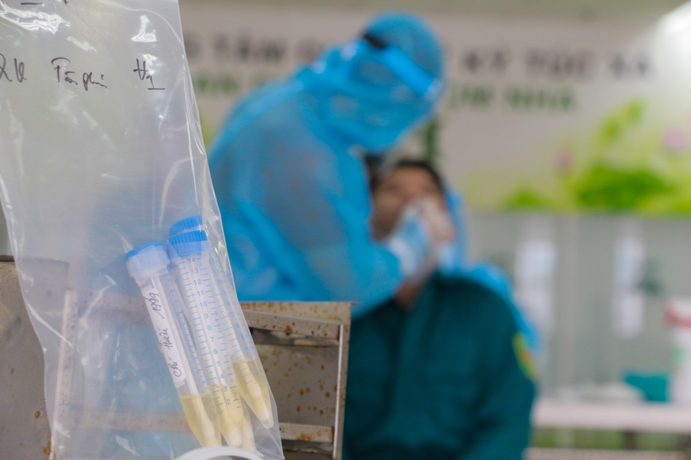 chien si tuyen dau chong dich anh 9