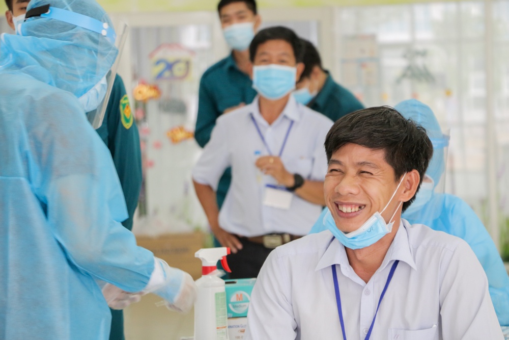 chien si tuyen dau chong dich anh 8