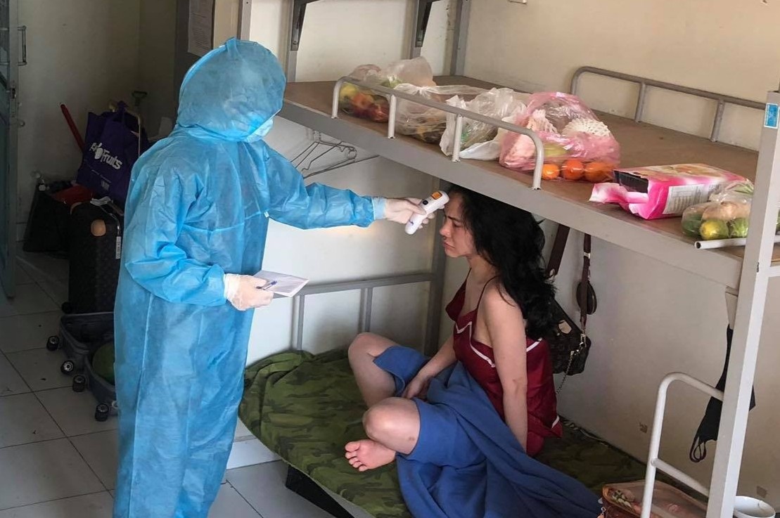 Chuyen chua ke cua bac si tinh nguyen mua dich hinh anh