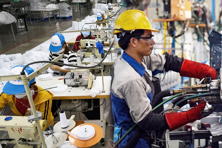 Viet Nam can lam gi de phuc hoi khi noi long gian cach xa hoi? hinh anh