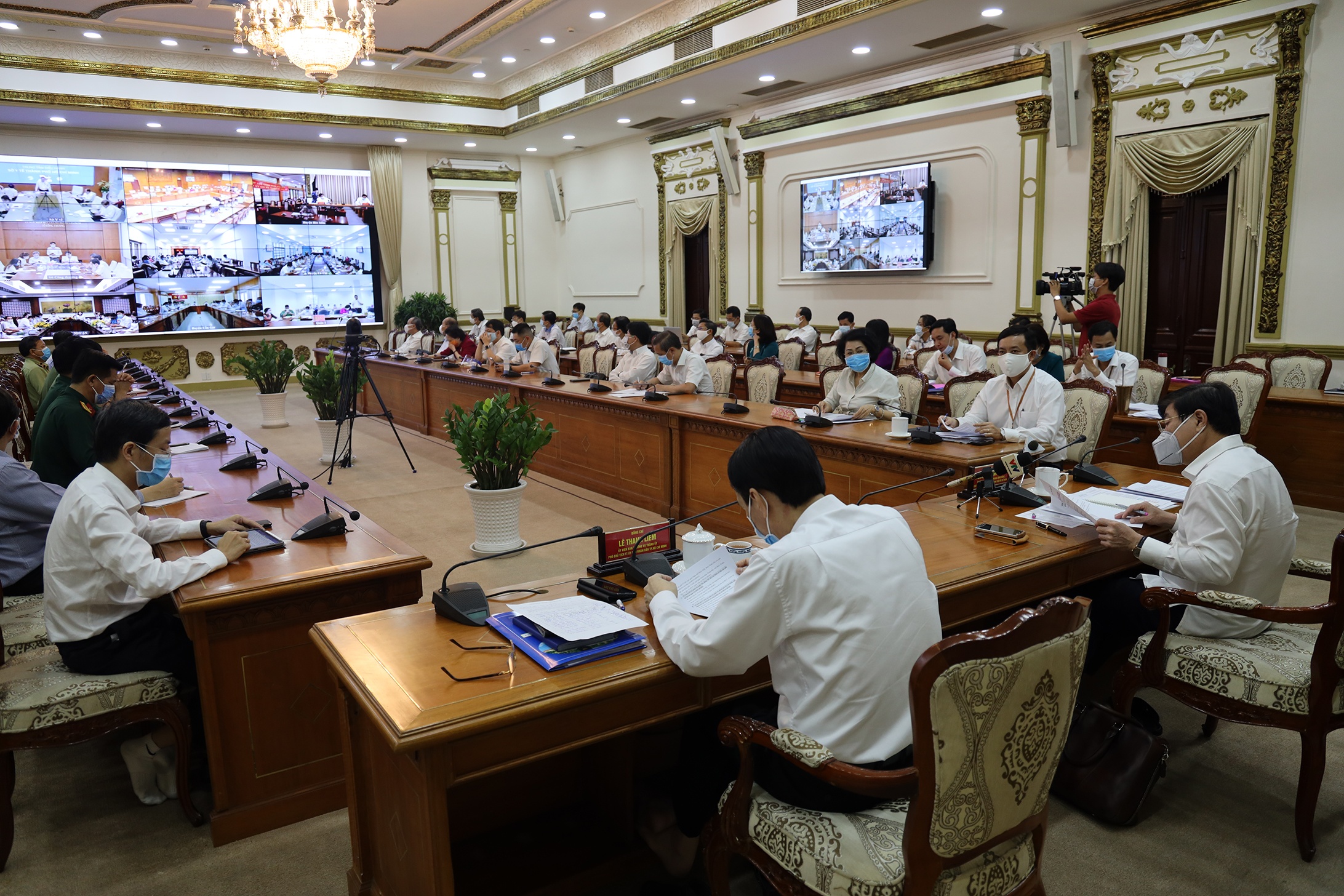 cach ly xa hoi anh 1