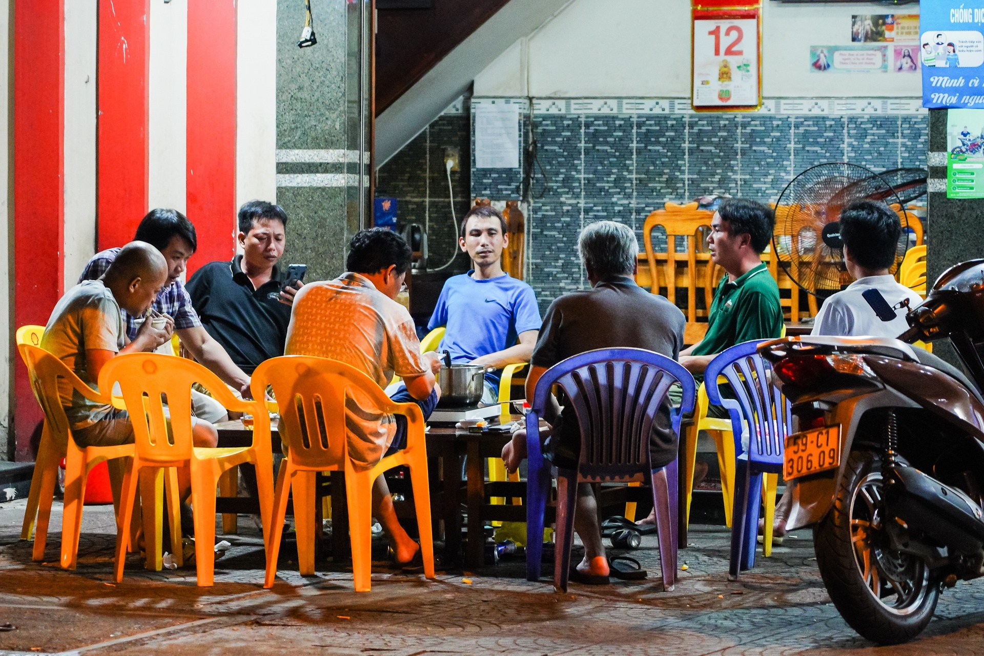 noi long gian cach xa hoi anh 1