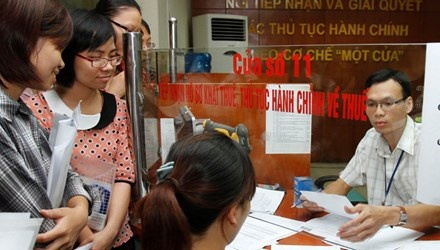 TP.HCM luan chuyen hon 2.200 can bo de chan tham nhung hinh anh