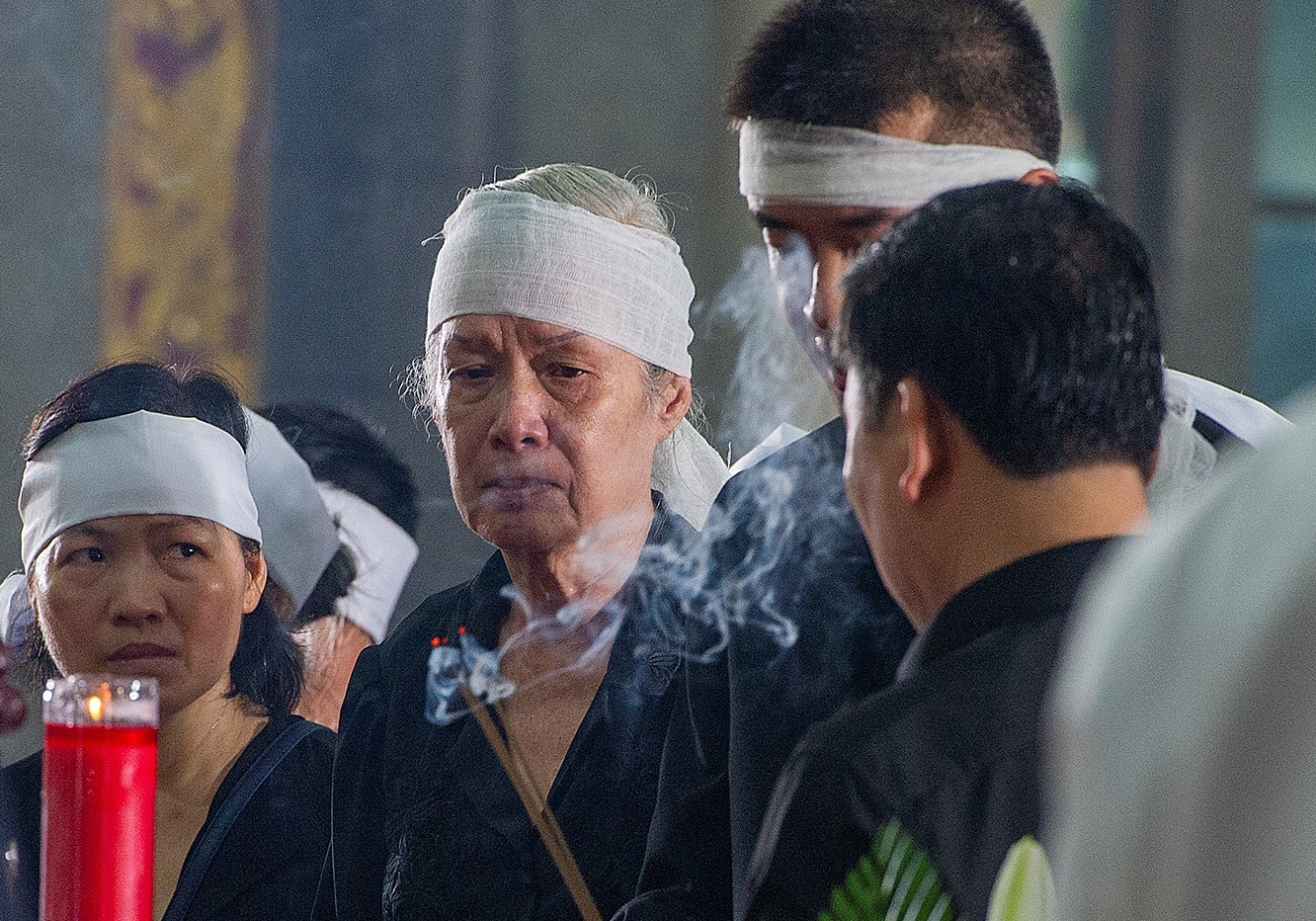 'Ong cu nham mat ngu roi ra di vay thoi' hinh anh