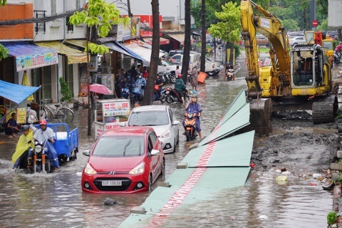 Tien do giao thong TP.HCM i ach do dau? hinh anh