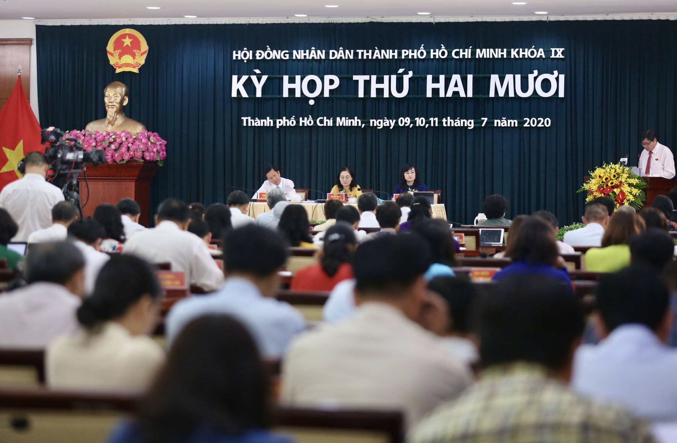 giao thong cong cong TP.HCM anh 1