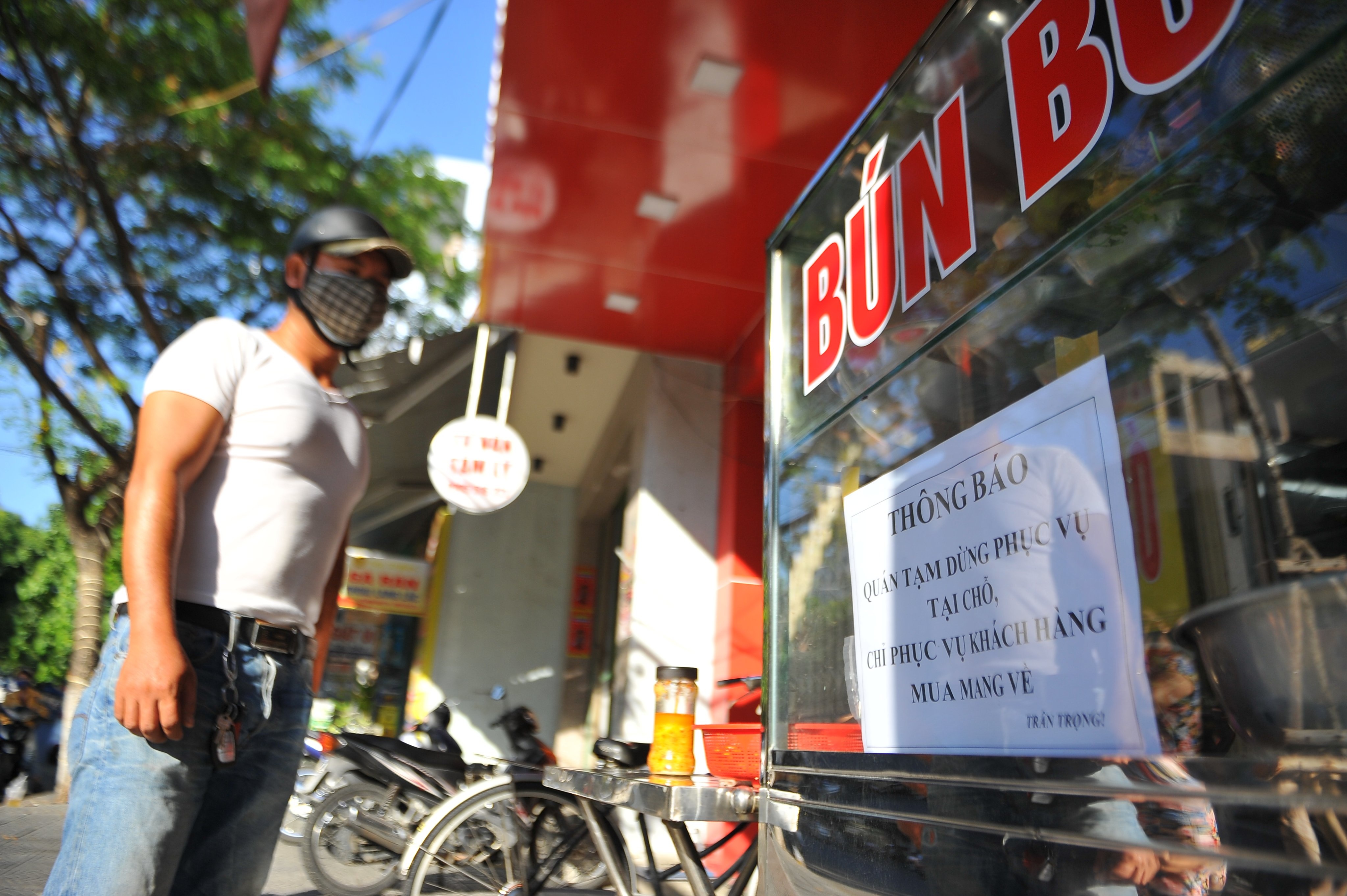 Da Nang dung kinh doanh an uong, ke ca ban mang ve tu 30/7 hinh anh