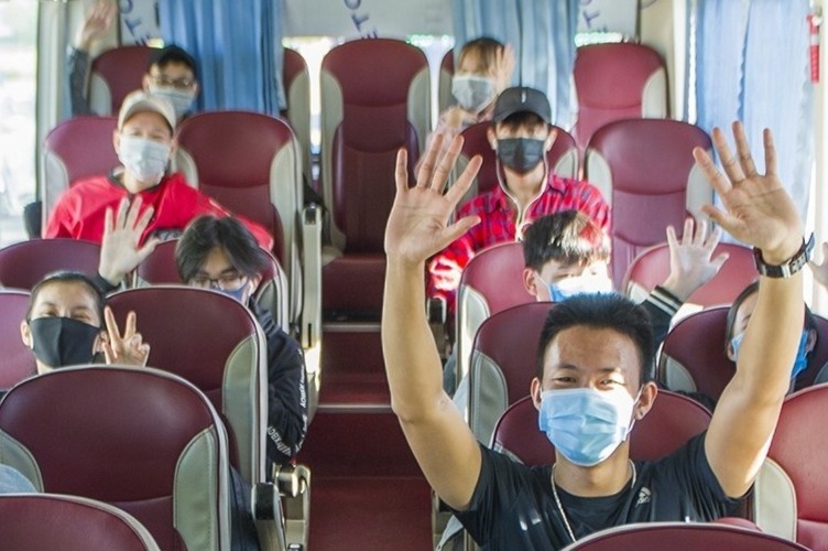 'Cuoi cung con cung duoc ve nha' hinh anh