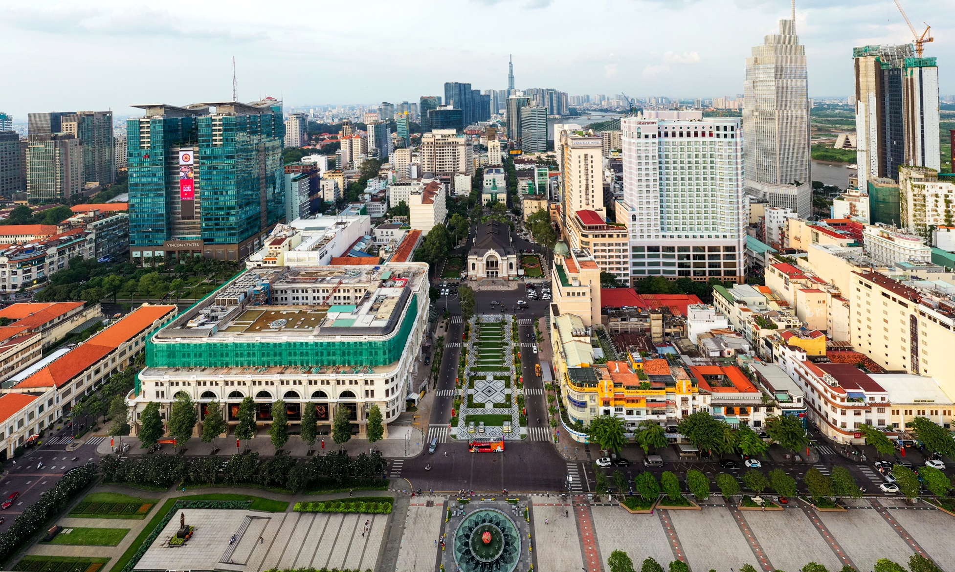 Mo them pho di bo o trung tam TP.HCM co kha thi? hinh anh