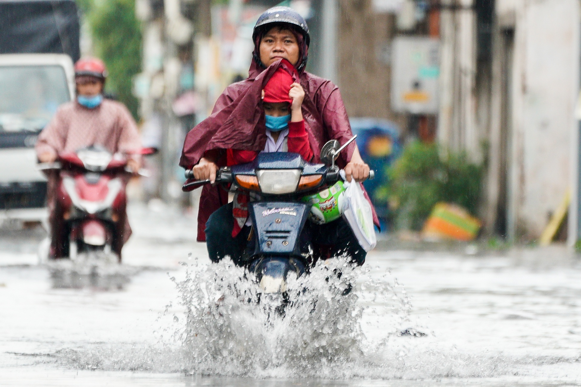 TP.HCM va Nam Bo se mua lon toi 13/10 hinh anh