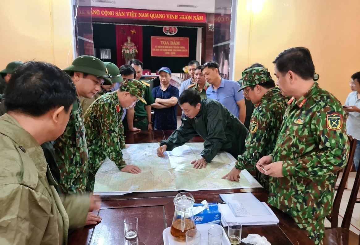 'Em o lai Rao Trang luon, khong ve' hinh anh