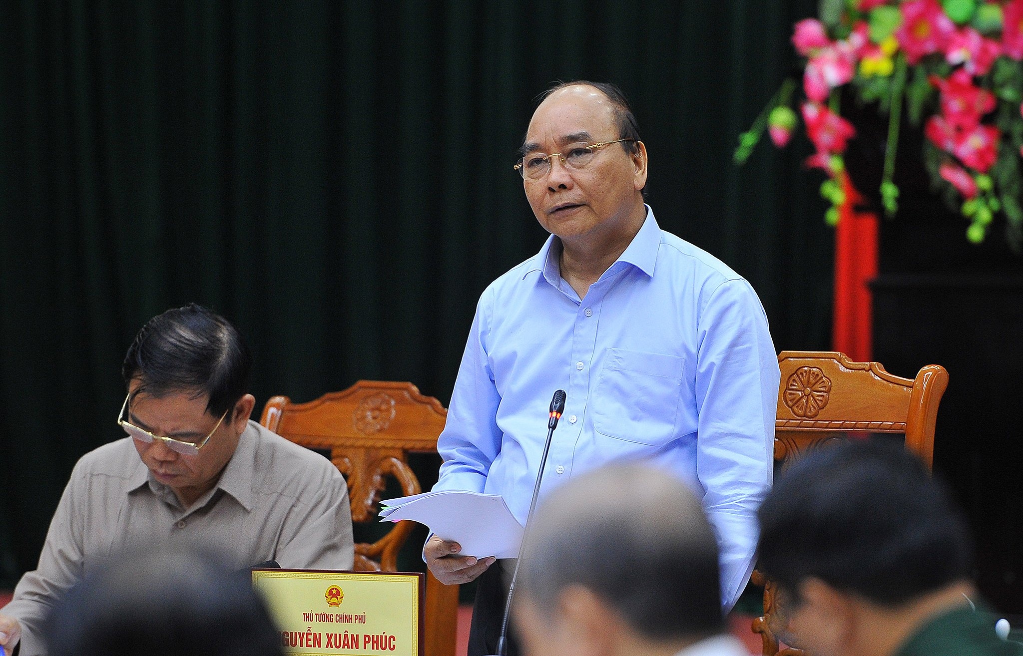 khac phuc hau qua mua lu mien Trung anh 1