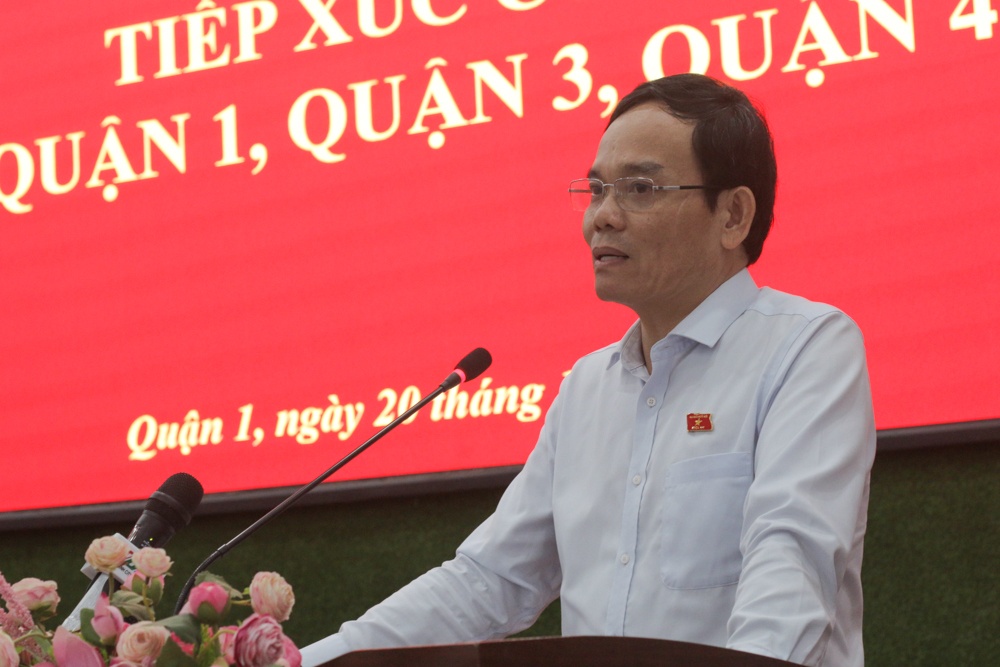 Quoc hoi tiep xuc cu tri TP.HCM anh 3