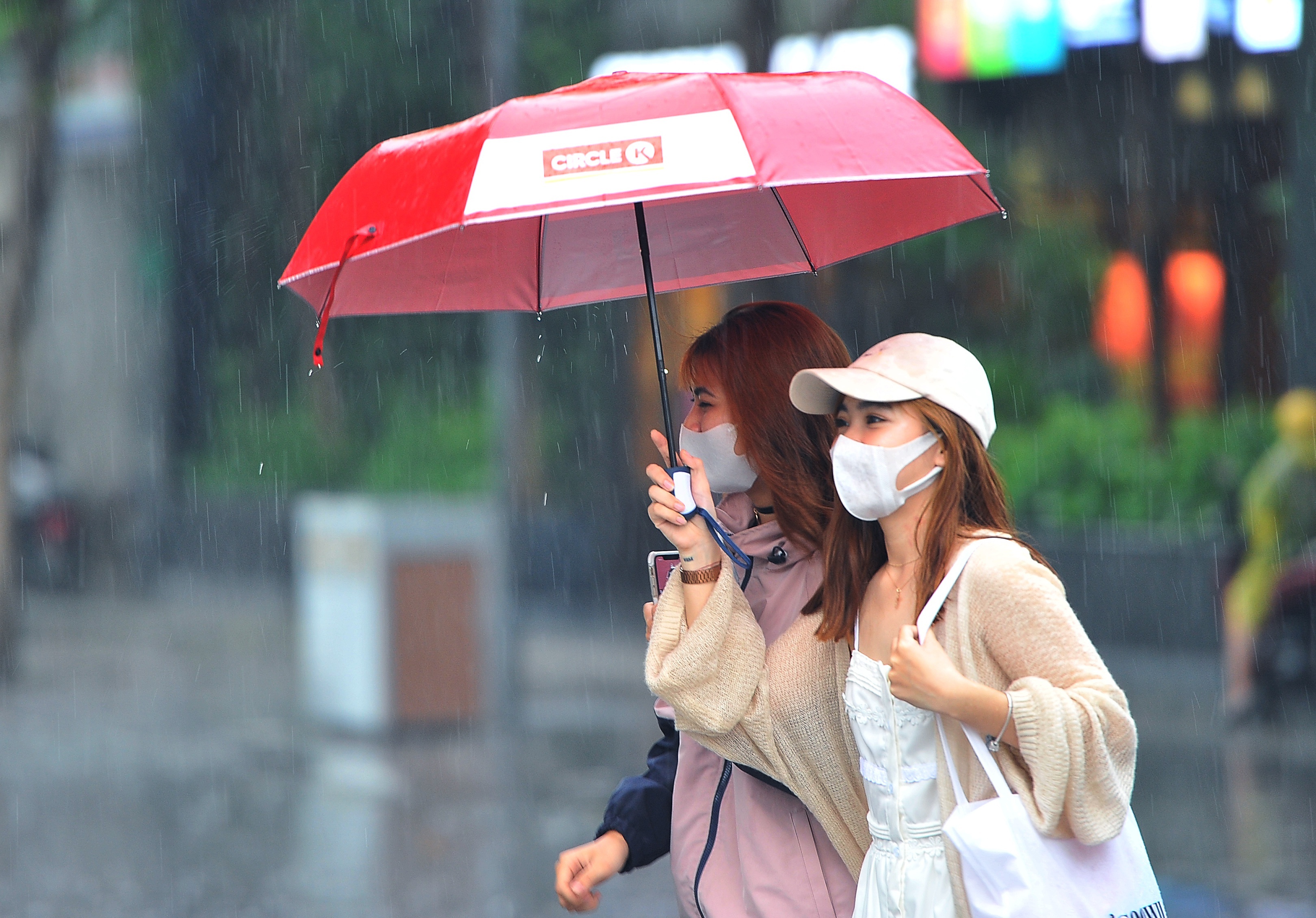 TP.HCM mua trai mua hinh anh