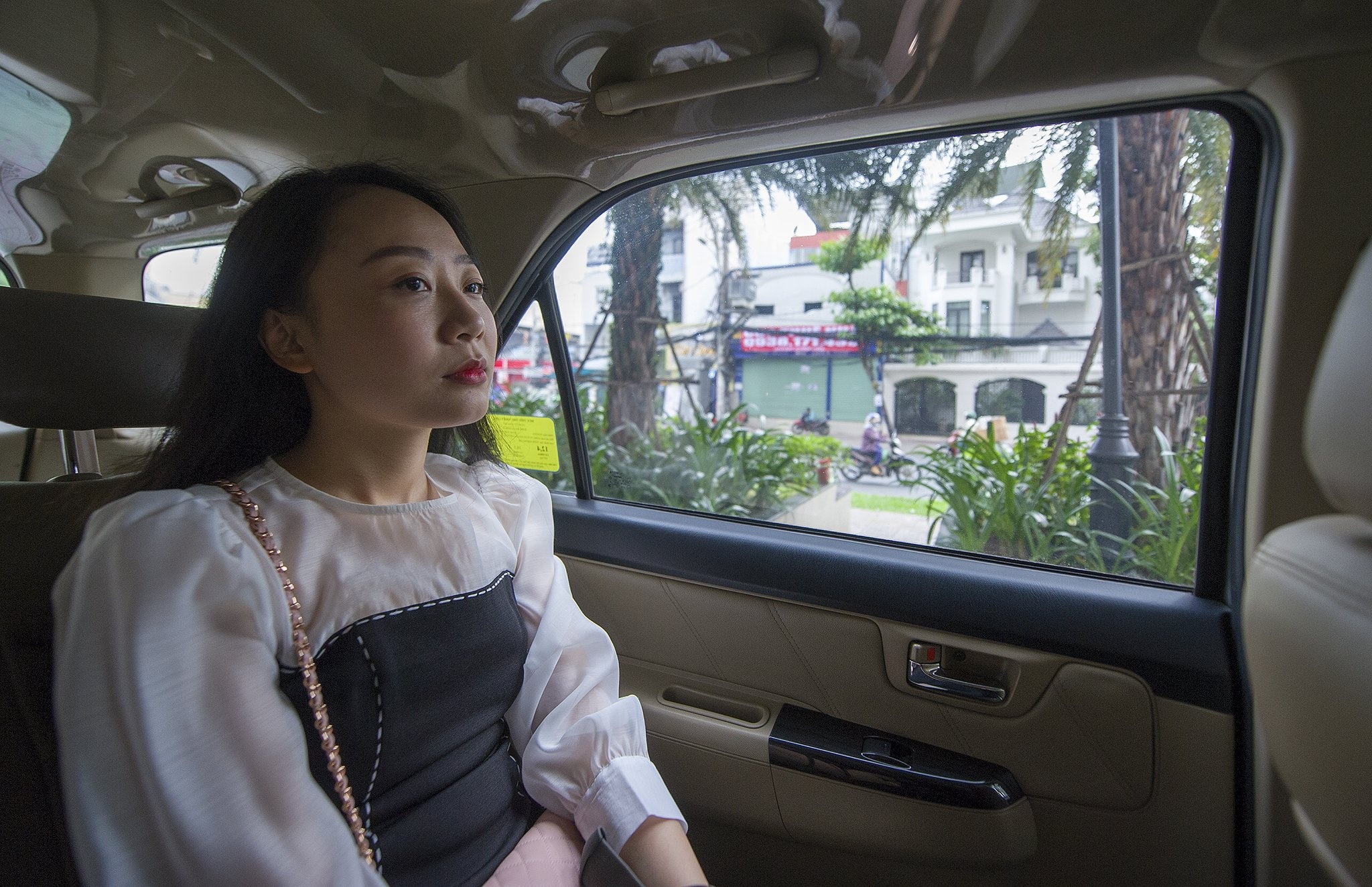 nu tiep vien hang khong bi Mercedes tong anh 8