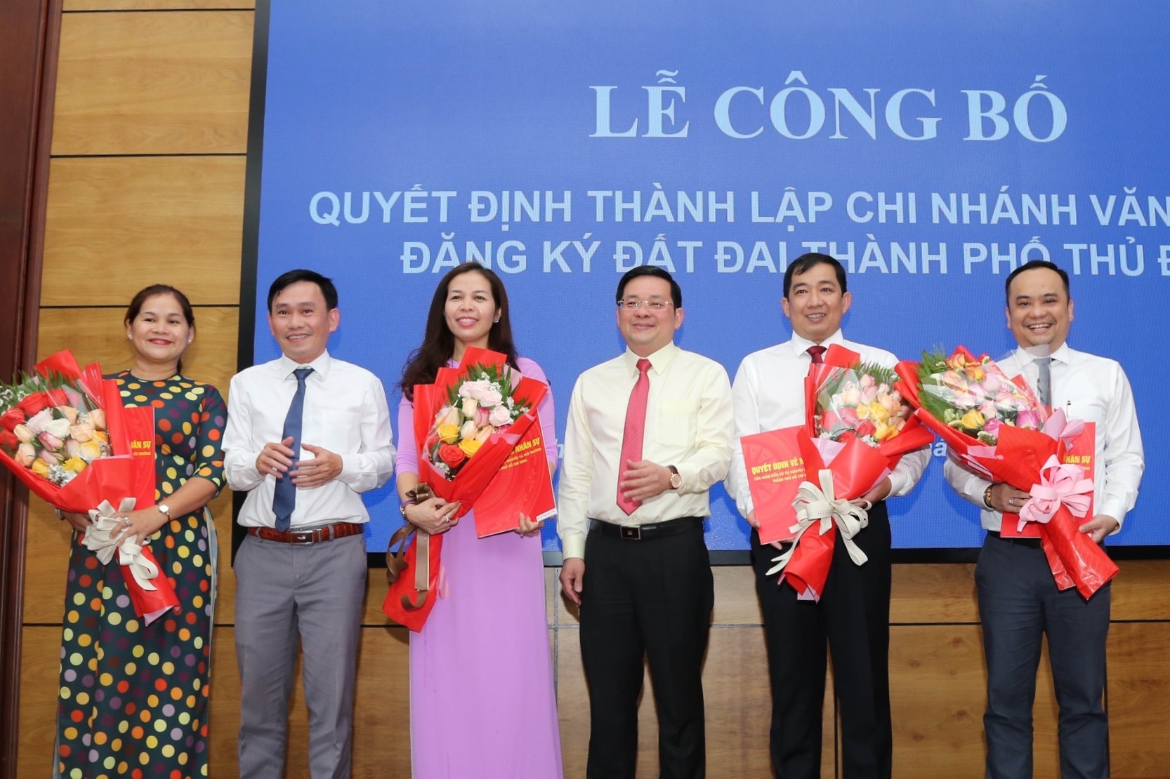 Chi nhanh van phong dang ky dat dai TP Thu Duc anh 1