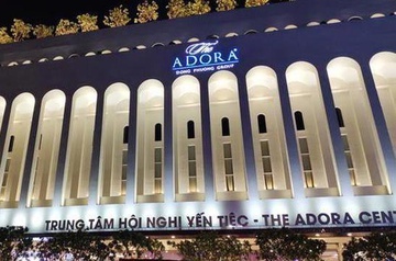 TP.HCM tim nguoi tung den nha hang tiec cuoi The Adora hinh anh