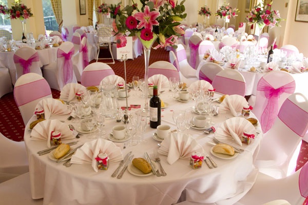 Khoang 500 nguoi du tiec cuoi tai nha hang The Adora cung BN2016 hinh anh