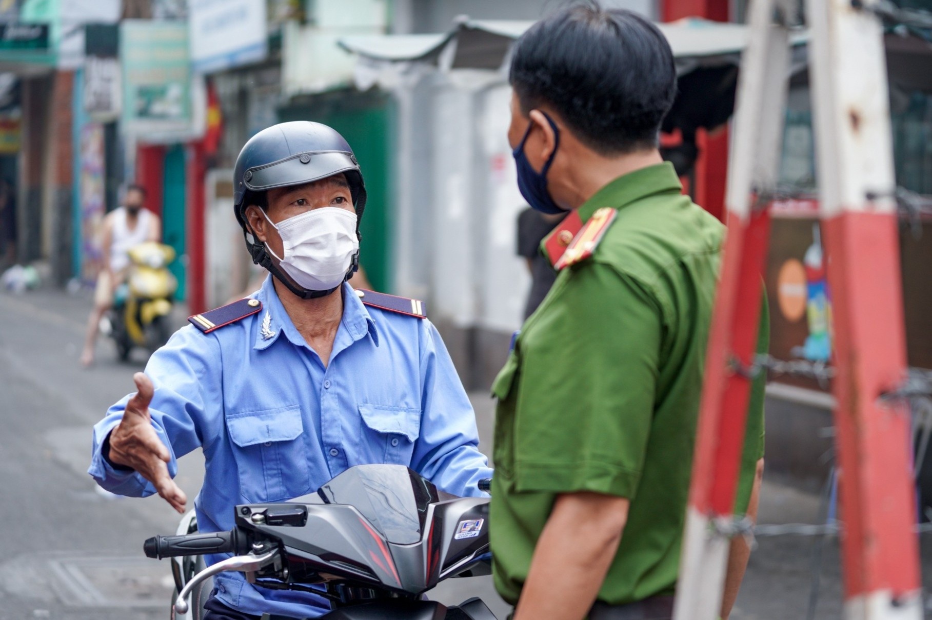 TP.HCM go bo 9 diem phong toa hinh anh