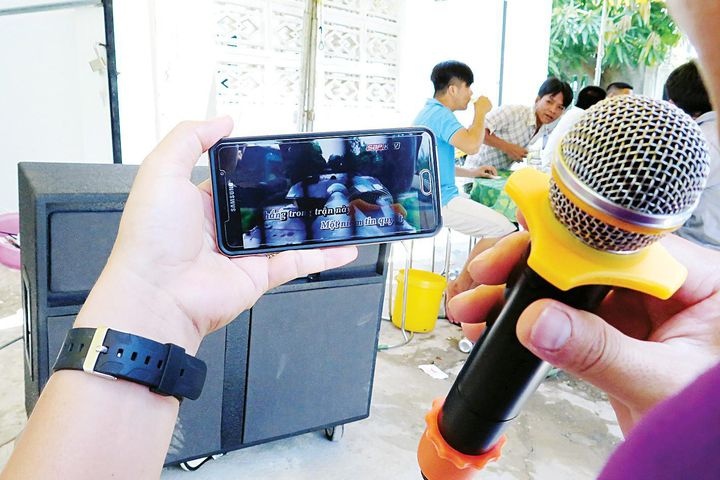 Bi kip tri van nan tieng on karaoke cua Da Nang hinh anh