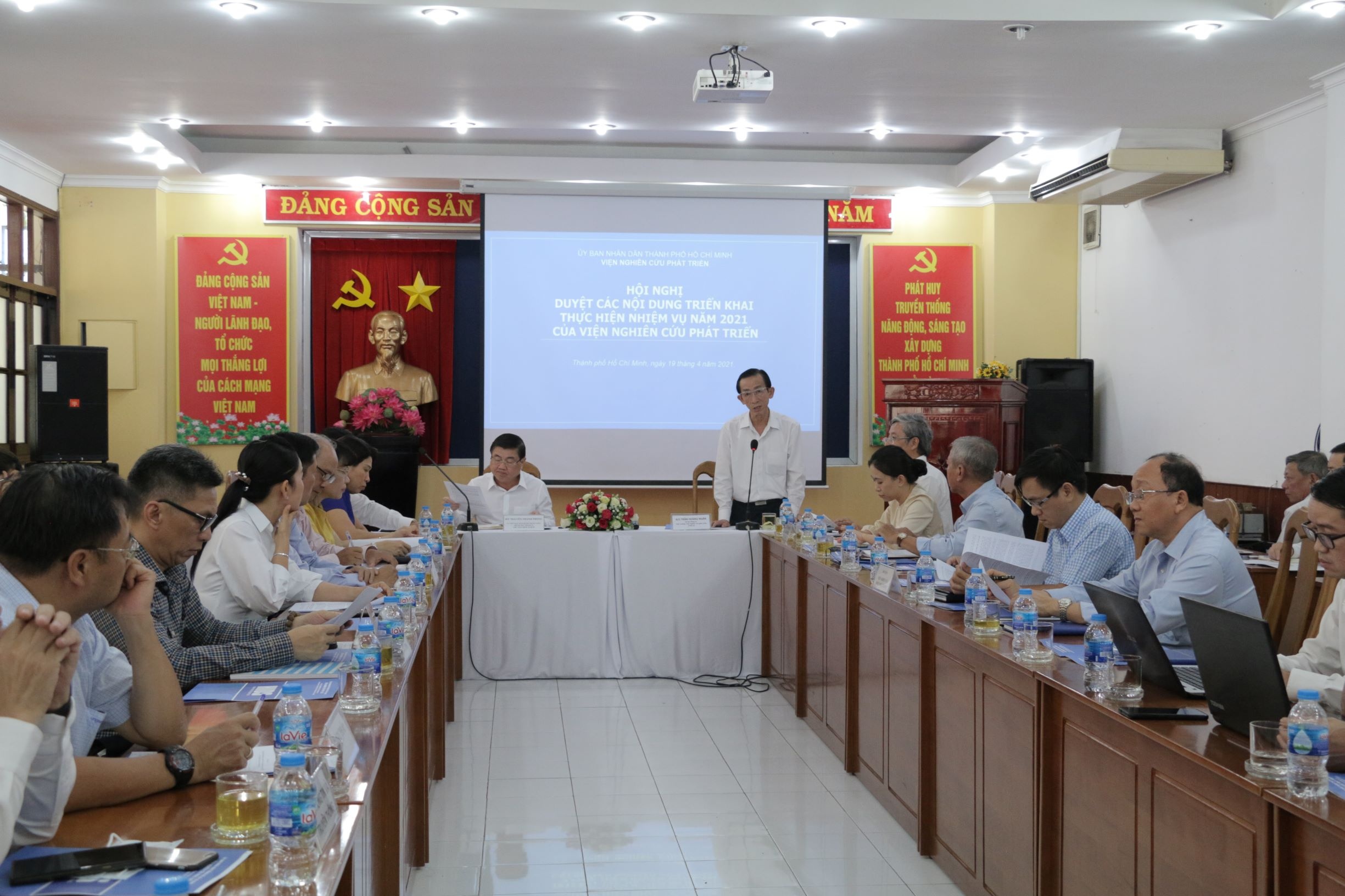 vi sao chi so canh tranh cua TP.HCM tut hang anh 1