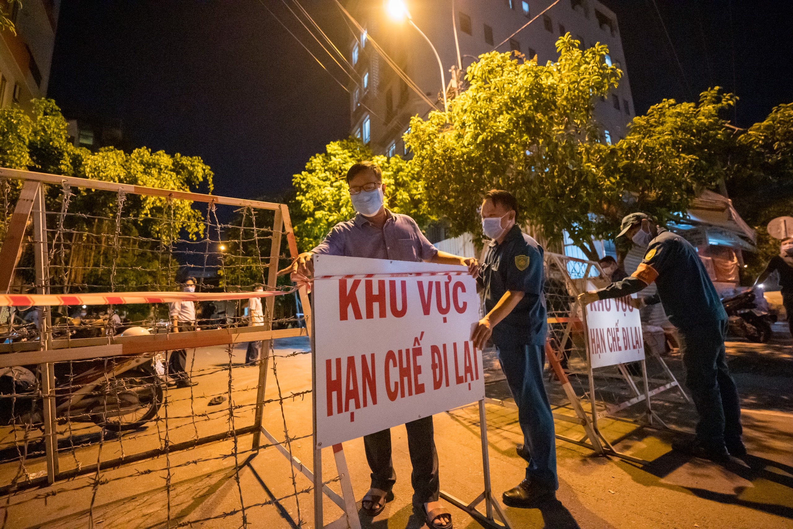 phong toa vi lien quan ca mac Covid-19 anh 1