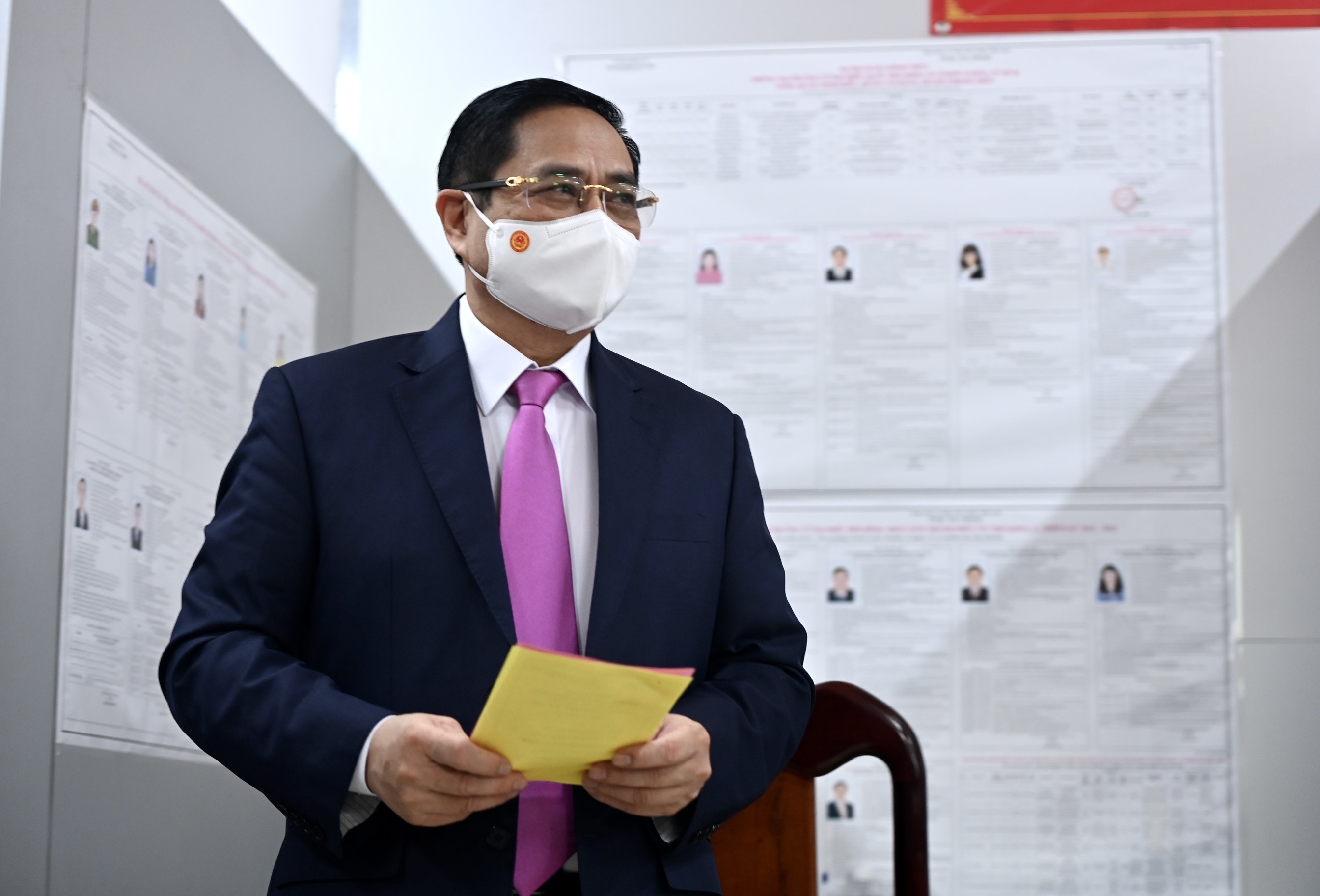 Thu tuong Pham Minh Chinh bo phieu anh 10