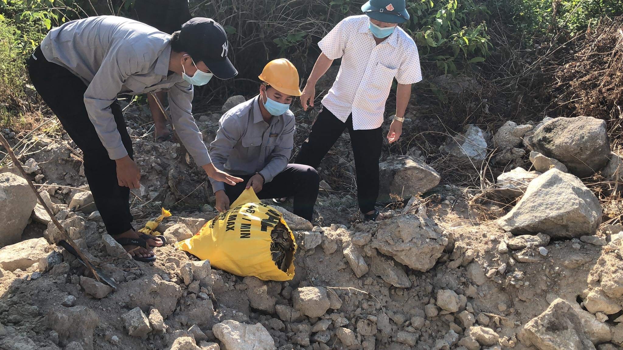 phat hien tran trong truong hoc anh 1