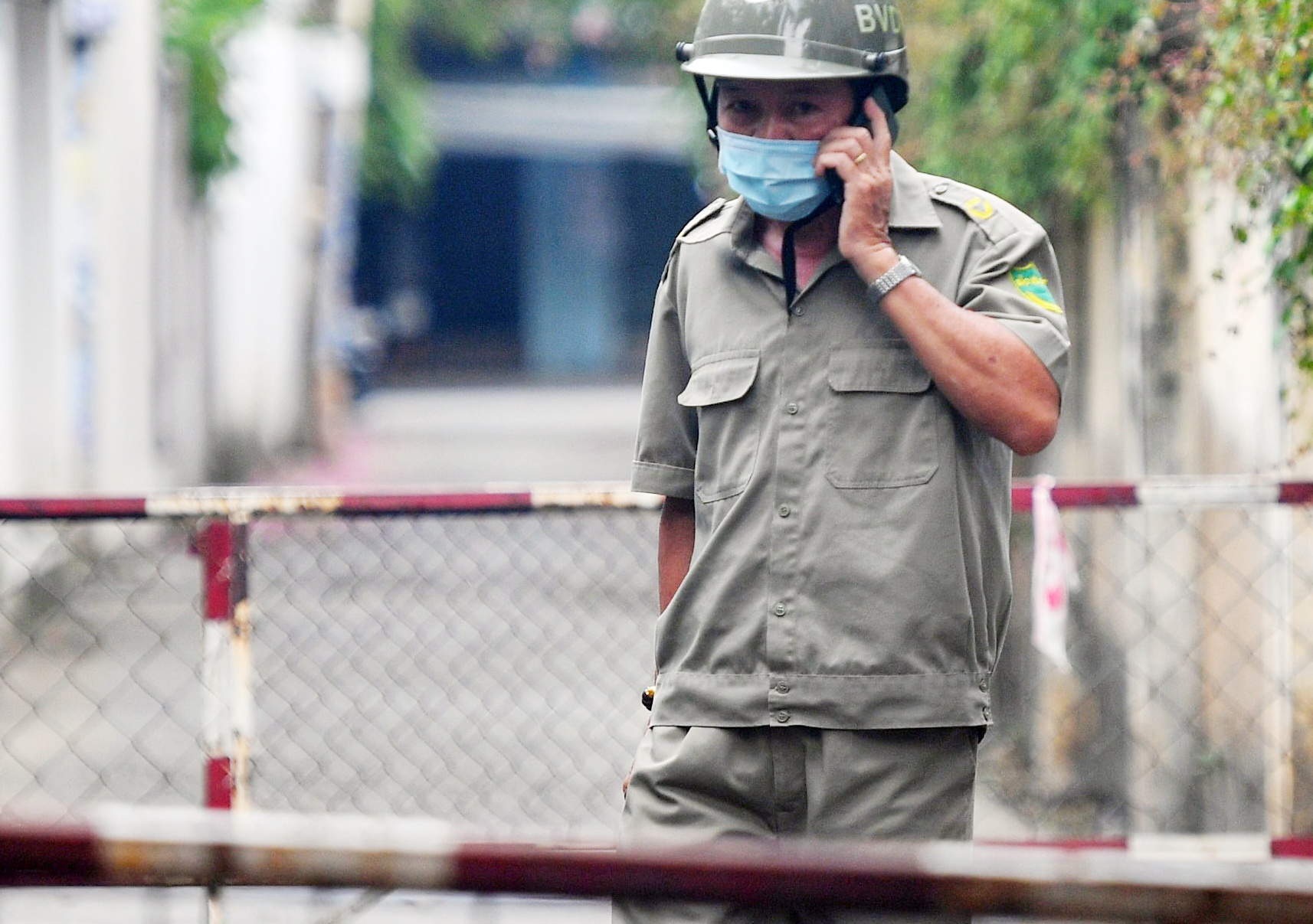 Phong toa mot tiem banh o Thao Dien hinh anh