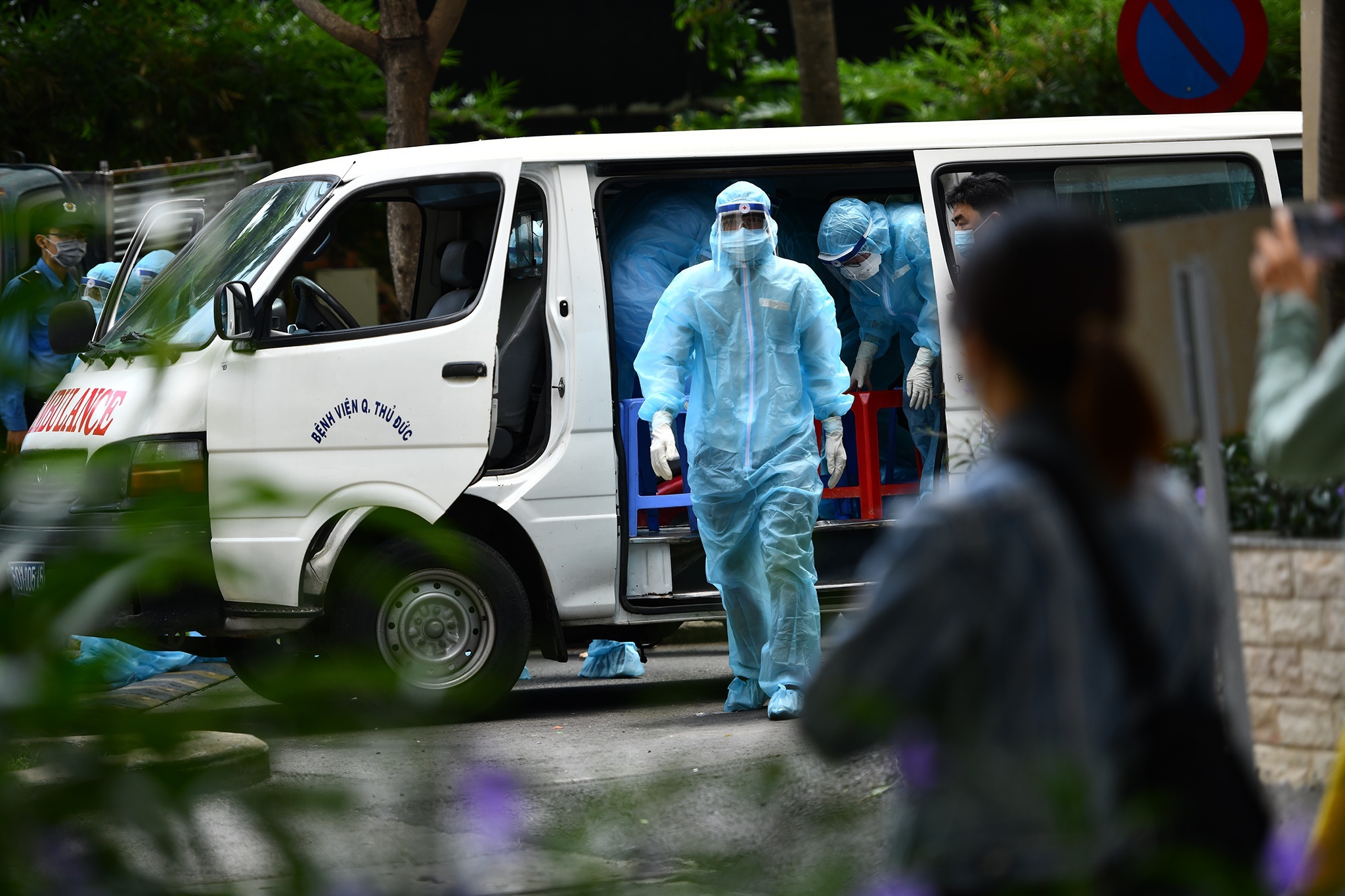 TP.HCM gian cach xa hoi tu 0h ngay 31/5 hinh anh