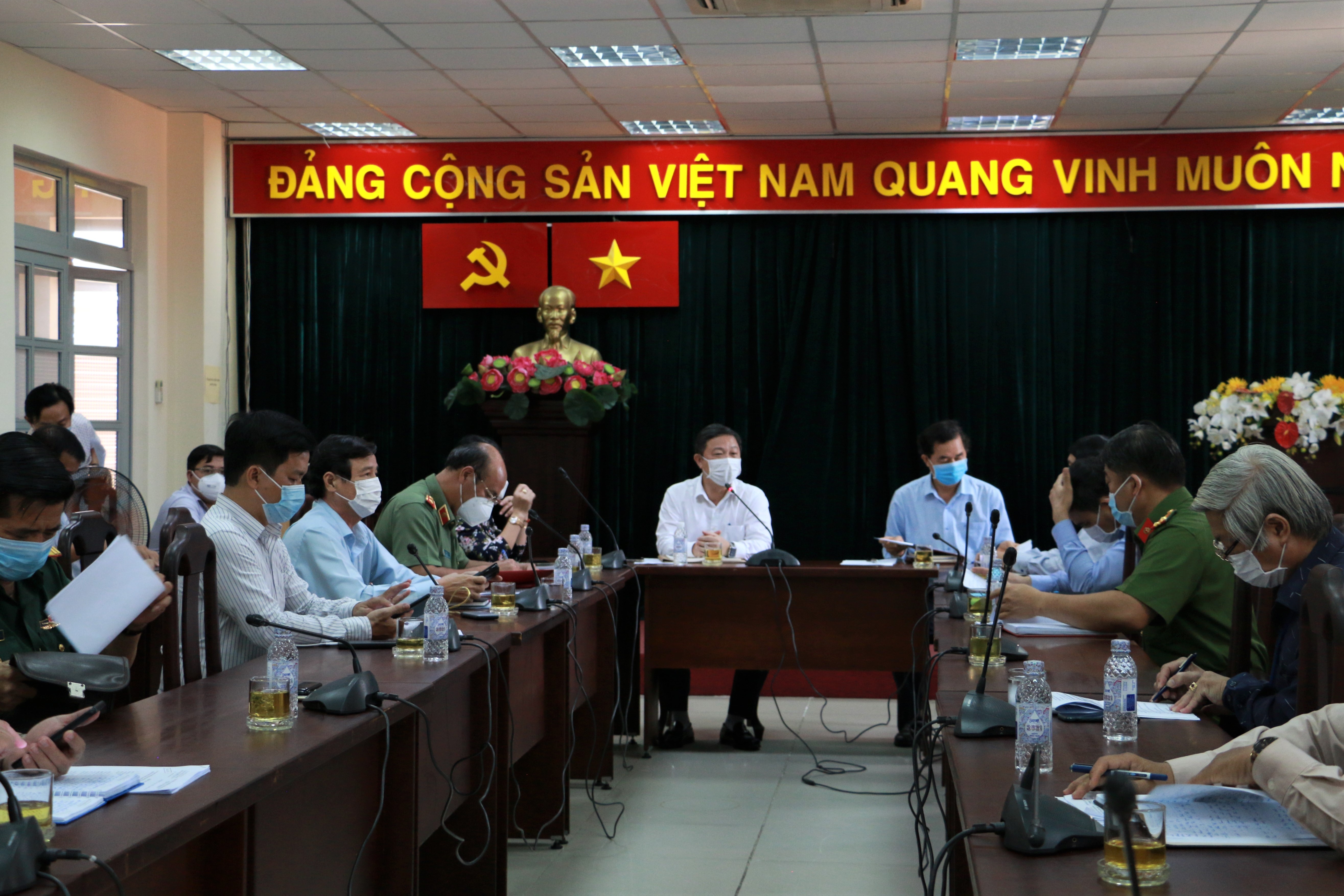 dich Covid-19 bung phat tai TP.HCM anh 1