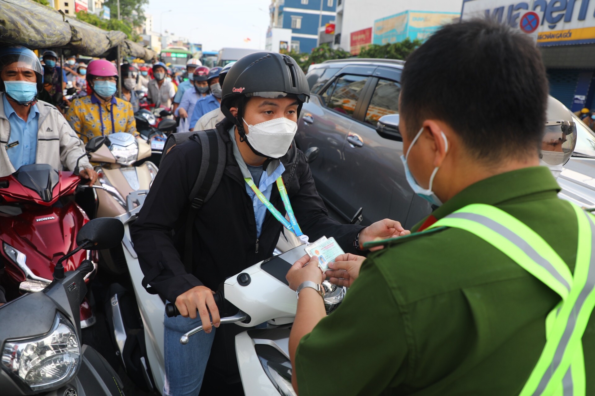 cach ly xa hoi tai quan Go Vap anh 2