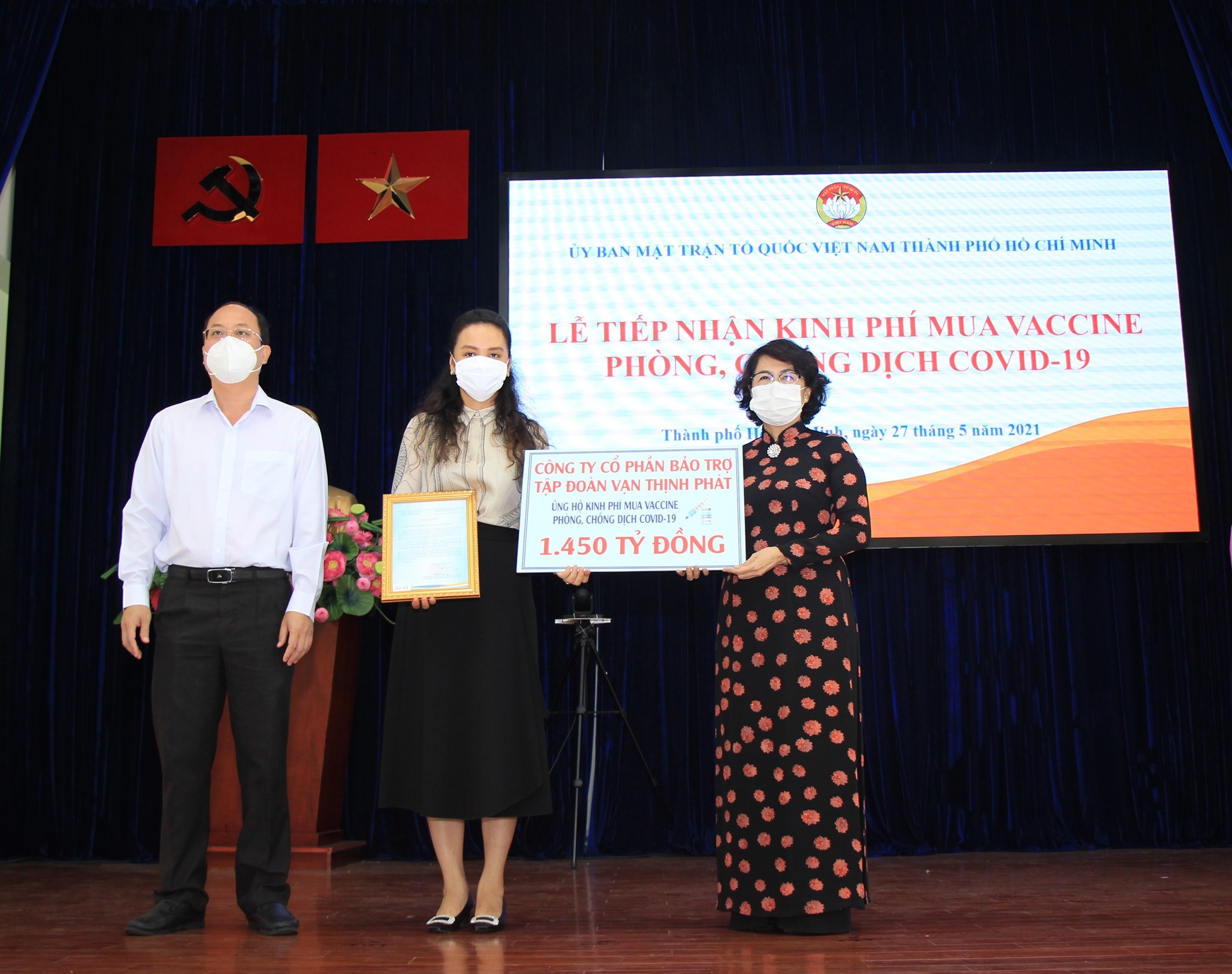 quyen gop phong chong dich Covid-19 anh 1