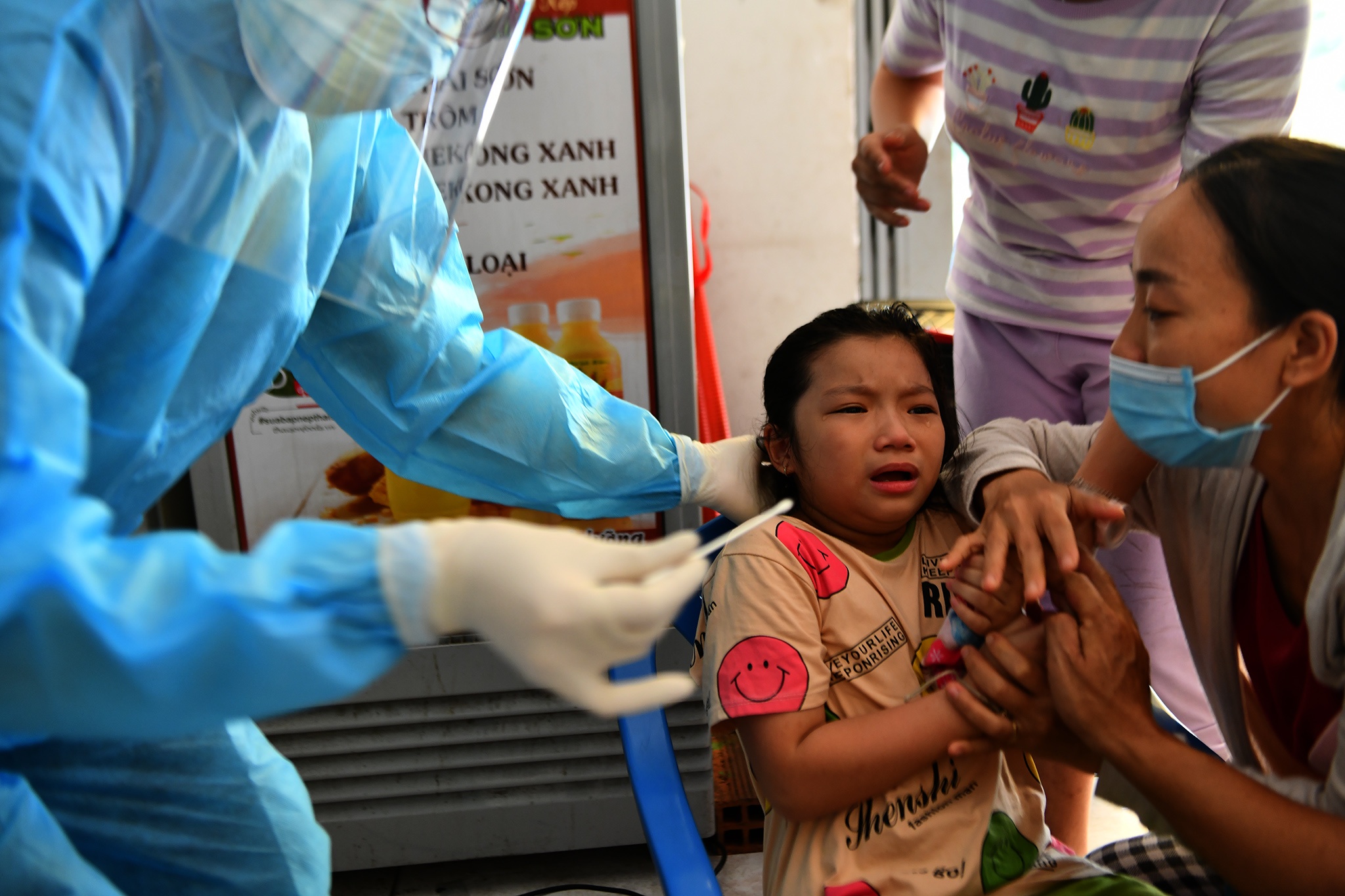 dich Covid-19 bung phat tai TP.HCM anh 1